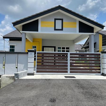 Bungalow Homestay Jasin Perdana Εξωτερικό φωτογραφία
