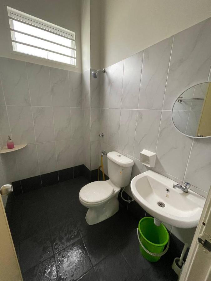 Bungalow Homestay Jasin Perdana Εξωτερικό φωτογραφία
